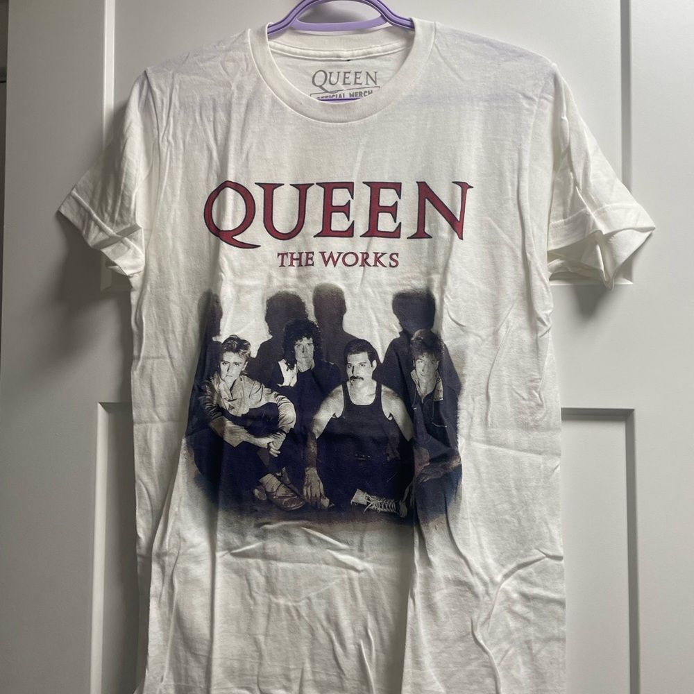 QUEEN The Works Tee NWOT